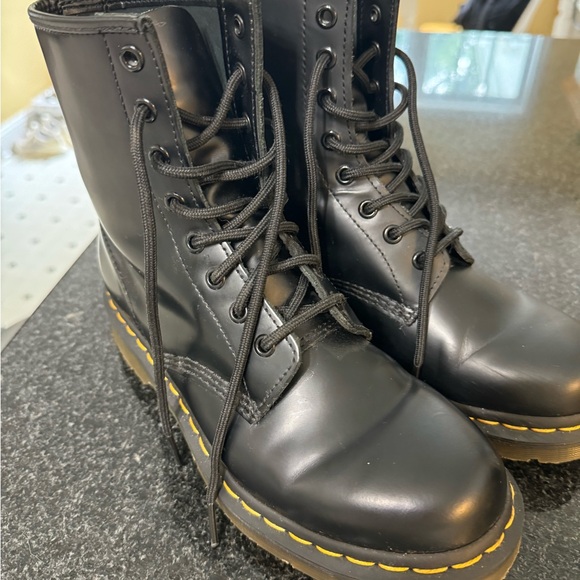 Classic Dr. Martens black smooth leather - Picture 7 of 8